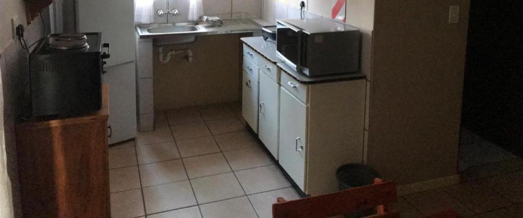 Urbanlife Keetmanshoop Accommodation Екстер'єр фото